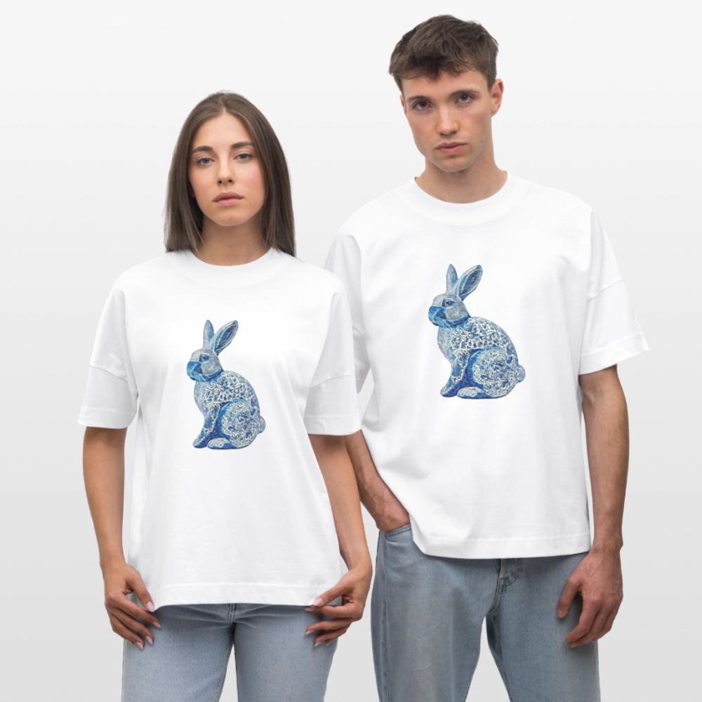 Stanley/Stella Oversized Unisex Bio T-Shirt - “Hase Delfter Blau” - Weiß