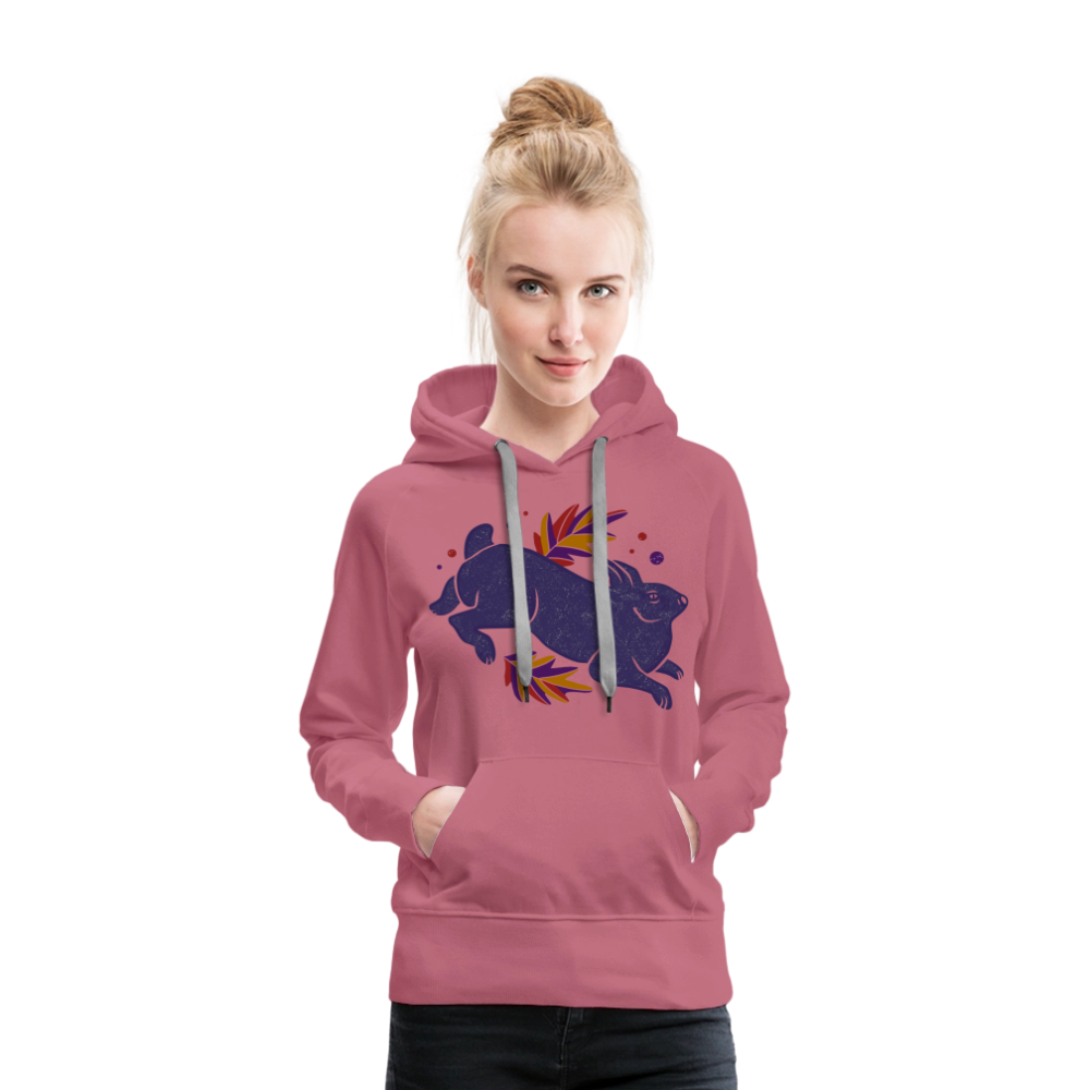 Frauen Premium Hoodie "Hase im Laub" - Malve