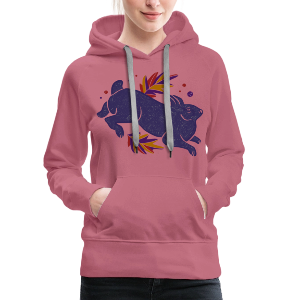 Frauen Premium Hoodie "Hase im Laub" - Malve