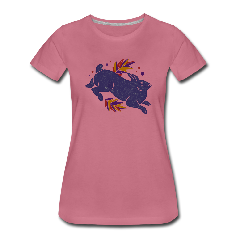 Frauen Premium T-Shirt "Hase im Laub" - Hinter dem Mond