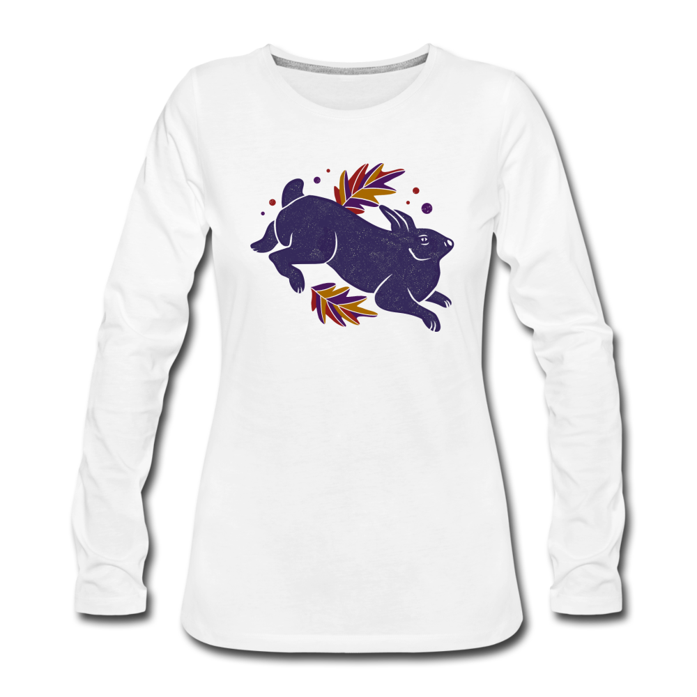 Frauen Premium Langarmshirt "Hase im Laub" - Hinter dem Mond