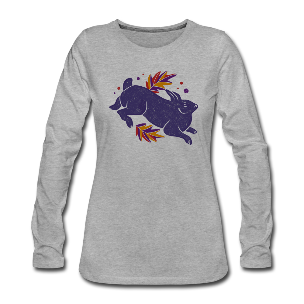 Frauen Premium Langarmshirt "Hase im Laub" - Hinter dem Mond