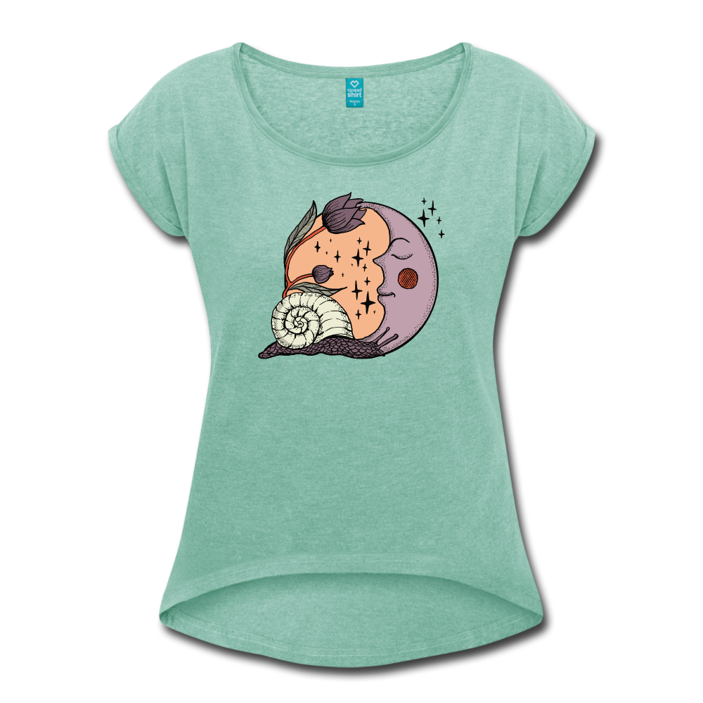 Frauen T-Shirt mit gerollten Ärmeln - “Cottagecore_Schnecke und Mond” - Minze meliert