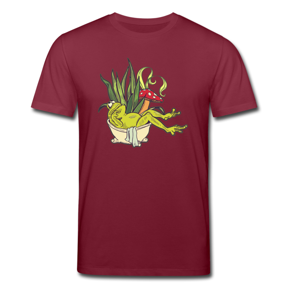 Männer Bio-T-Shirt - “Cottagecore_Frosch in der Wanne” - Burgunderrot