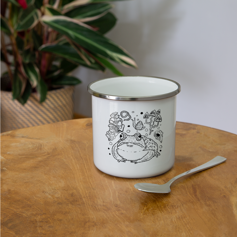 Emaille-Tasse - “Goblincore Sammelsurium” - Weiß