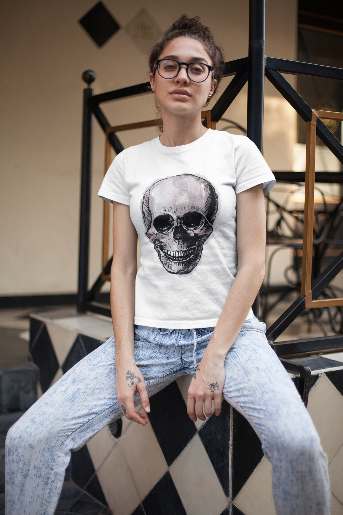 Frauen Premium Bio T-Shirt - "Totenkopf in Tinte" - Hinter dem Mond